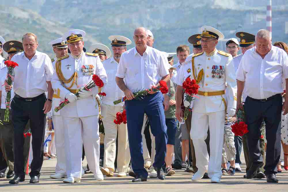 День вмф в новороссийске. ВМФ Новороссийск 2022. День ВМФ Новороссийск 2019. Парад ВМФ Новороссийск. Парад ВМФ В Новороссийске 2022.