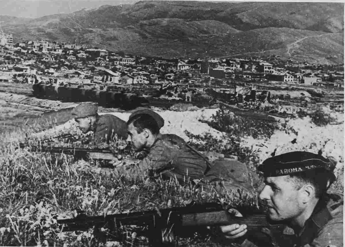 К 75-летию победы жена новороссийского поэта