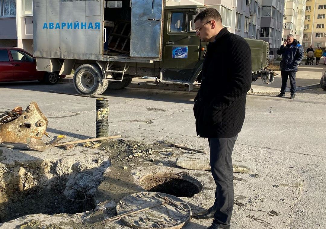 Спустя семь лет нашли причину, из-за чего жилой микрорайон Новороссийска топила канализация