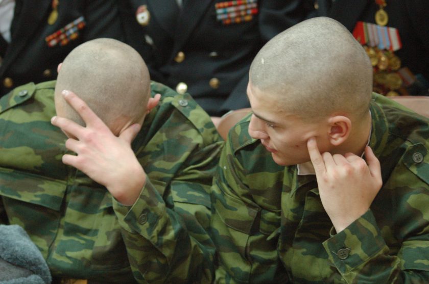 В Новороссийске уклонистов — всего-то больше роты