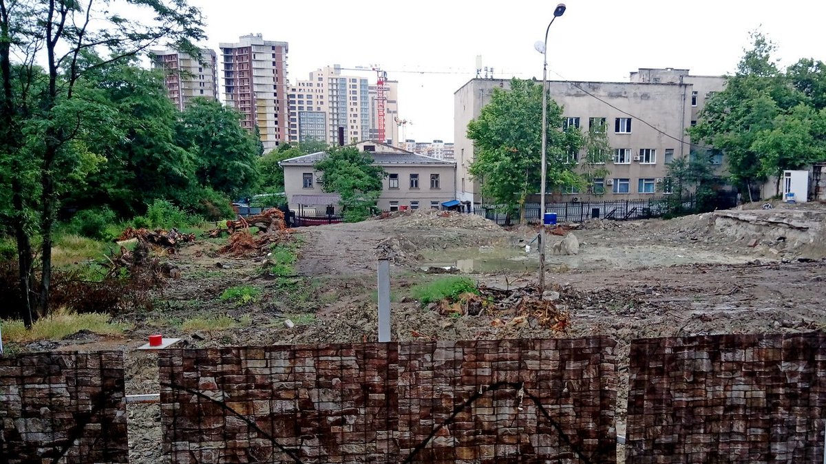 В Новороссийске продолжается борьба за парк Фрунзе: пока побеждают простые жители