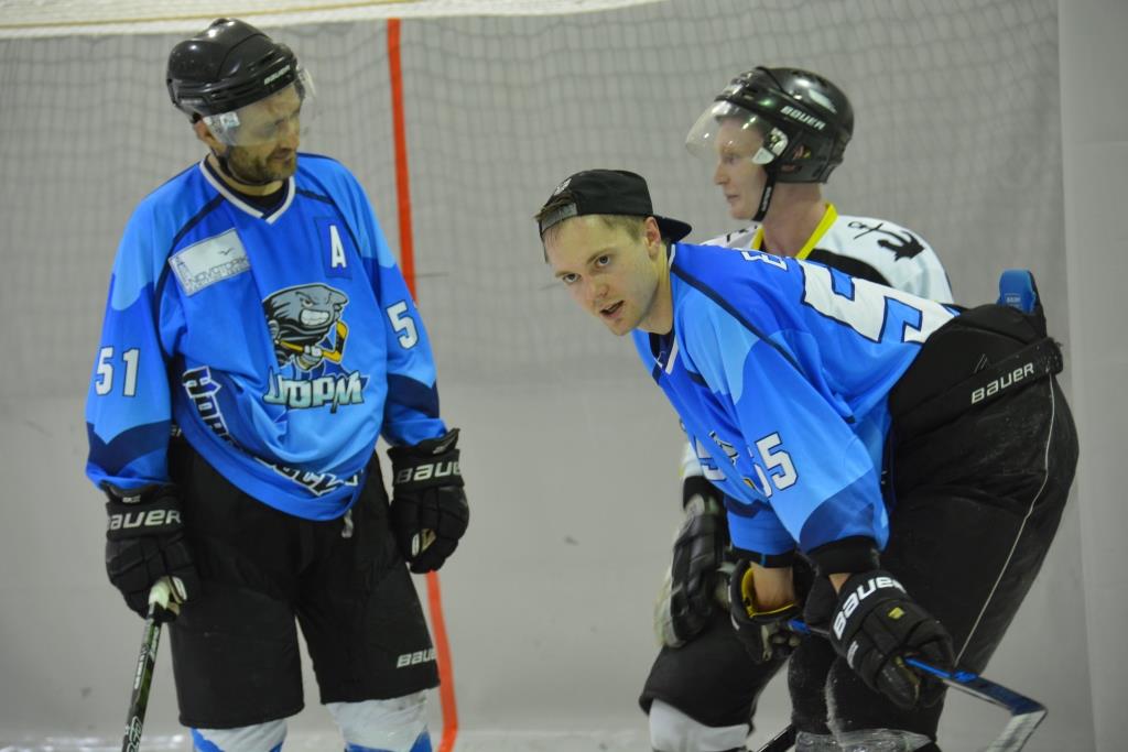 Хоккеисты Новороссийска хотят выиграть главный приз: ледовый дворец для города