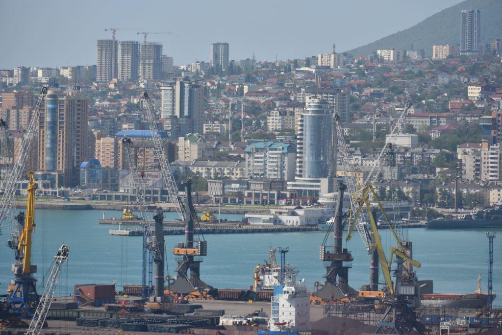 Новороссийский порт вошел в тройку лидеров по контейнерообороту