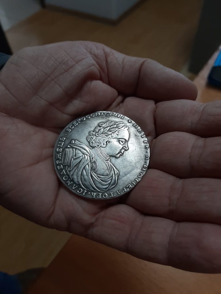 В Новороссийске «царские» монеты с AliExpress выдают за историческую  ценность – Новости Новороссийска