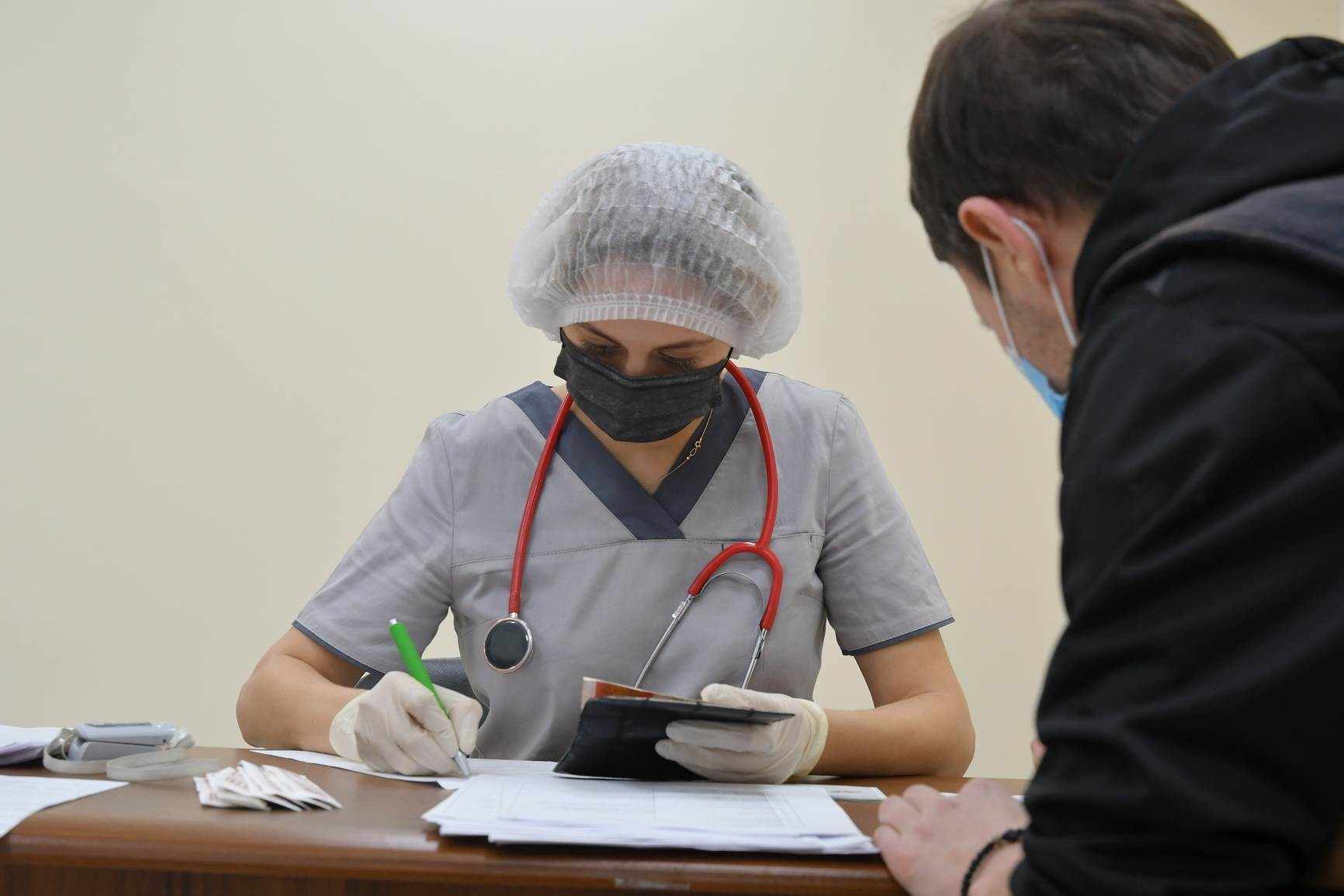 Новороссийск ударными темпами идет к выработке коллективного иммунитета от коронавируса