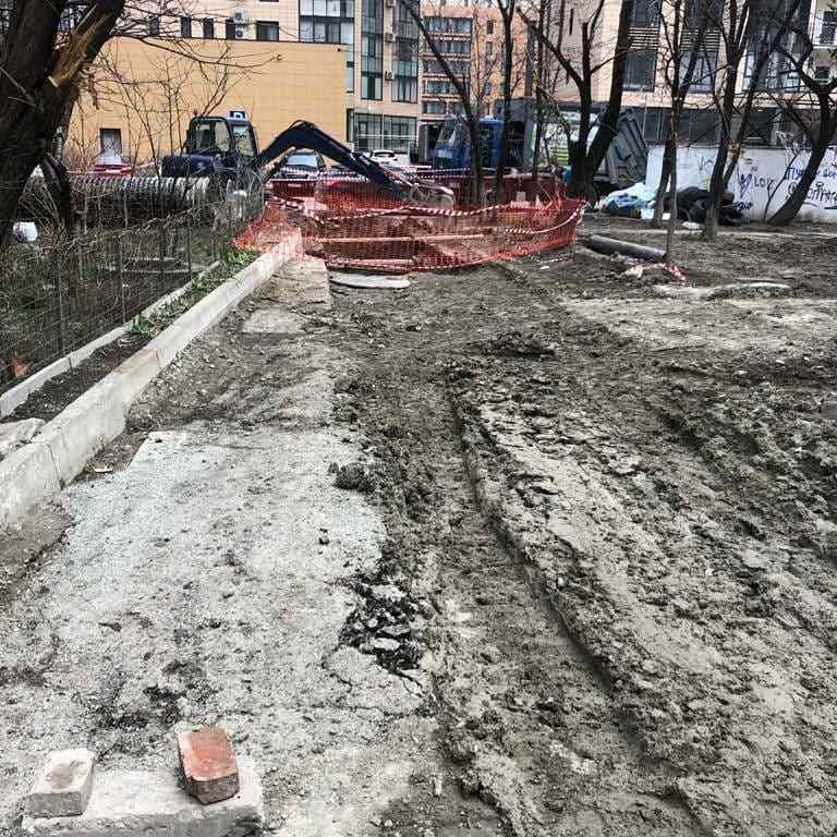 В Новороссийске обвалился грунт возле многоэтажки