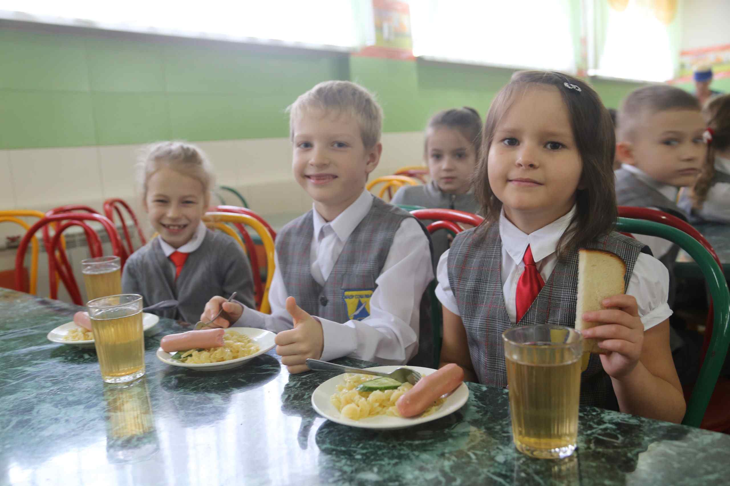Депутаты городской Думы заинтересовались школьным питанием