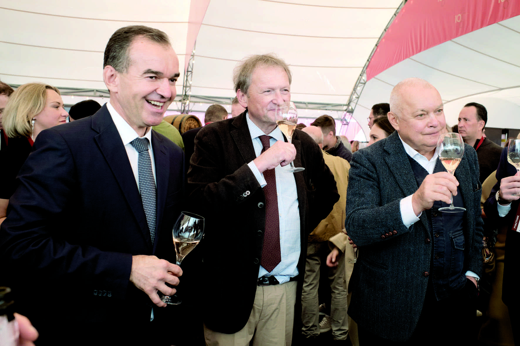 На конкурсе лучших вин России в Абрау-Дюрсо подтвердили: российское виноделие набрало зрелости