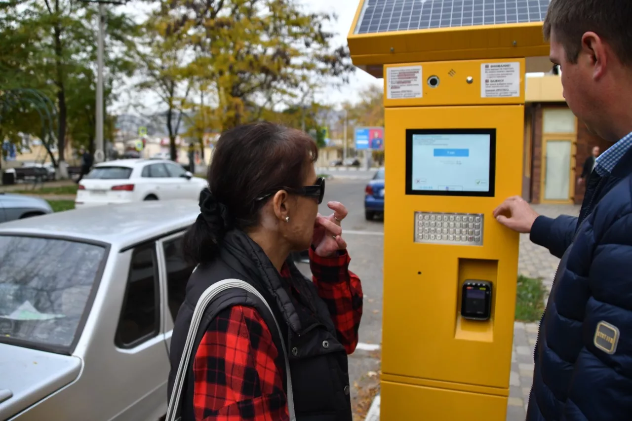 Теперь – платно! Инструкция по применению новой парковки в Новороссийске –  Новости Новороссийска