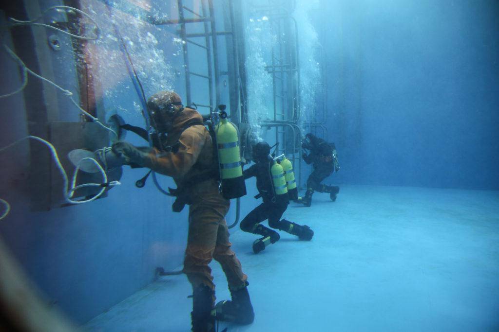 У новороссийских подводников началась учеба на уникальном тренажерном комплексе