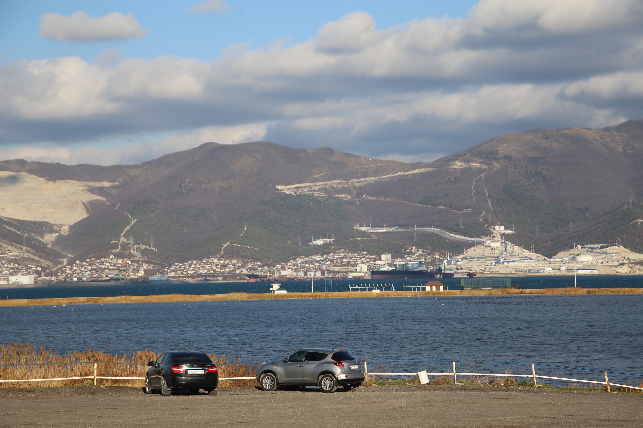 В Новороссийске открывается сезонная парковка у моря
