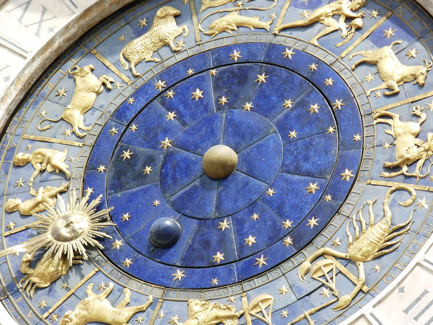 Ракам стоит избегать легкомыслия в финансовых вопросах, а Стрельцов ждут хорошие новости: гороскоп на субботу для знаков зодиака