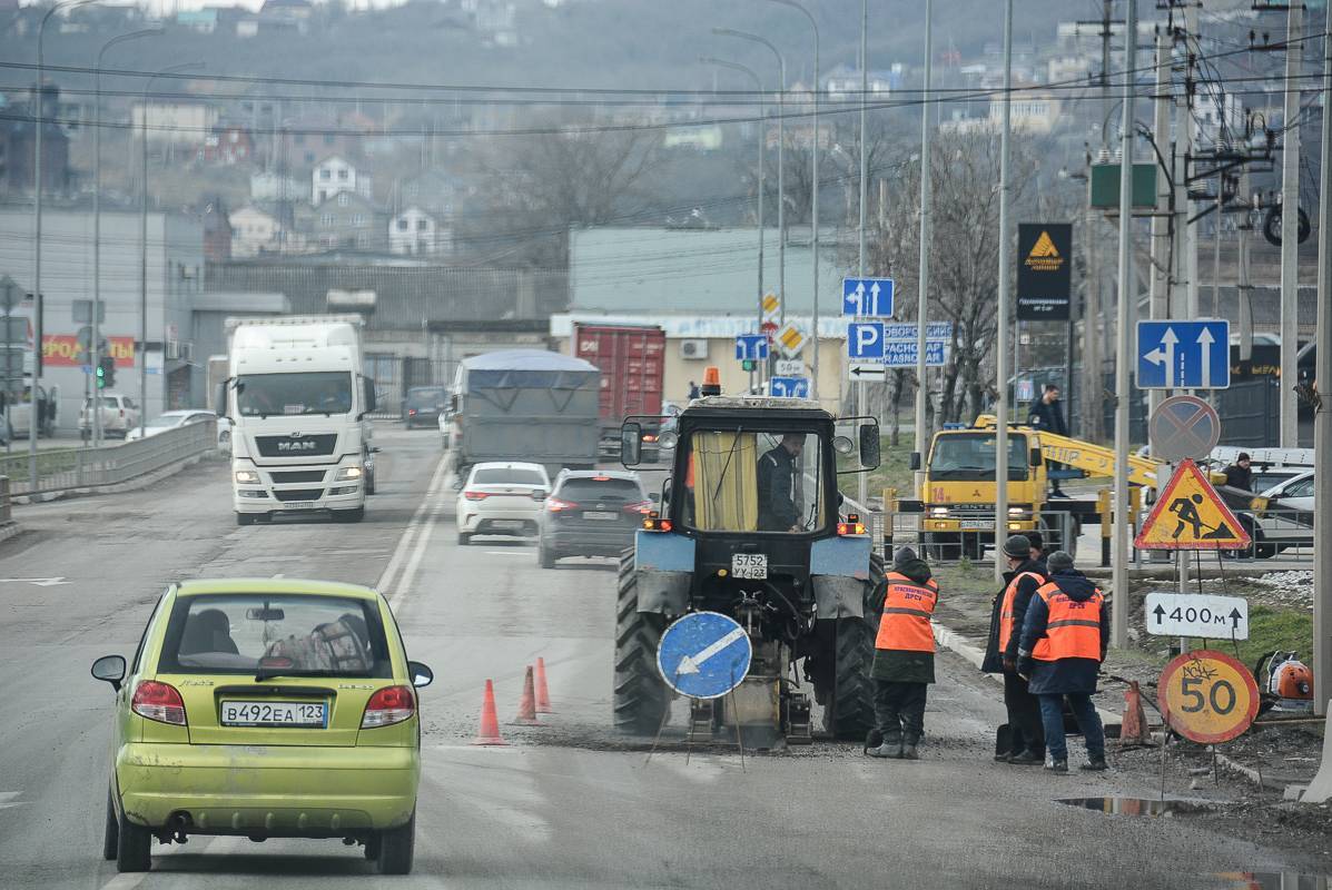 В Новороссийске заасфальтировали ещё три километра дорог