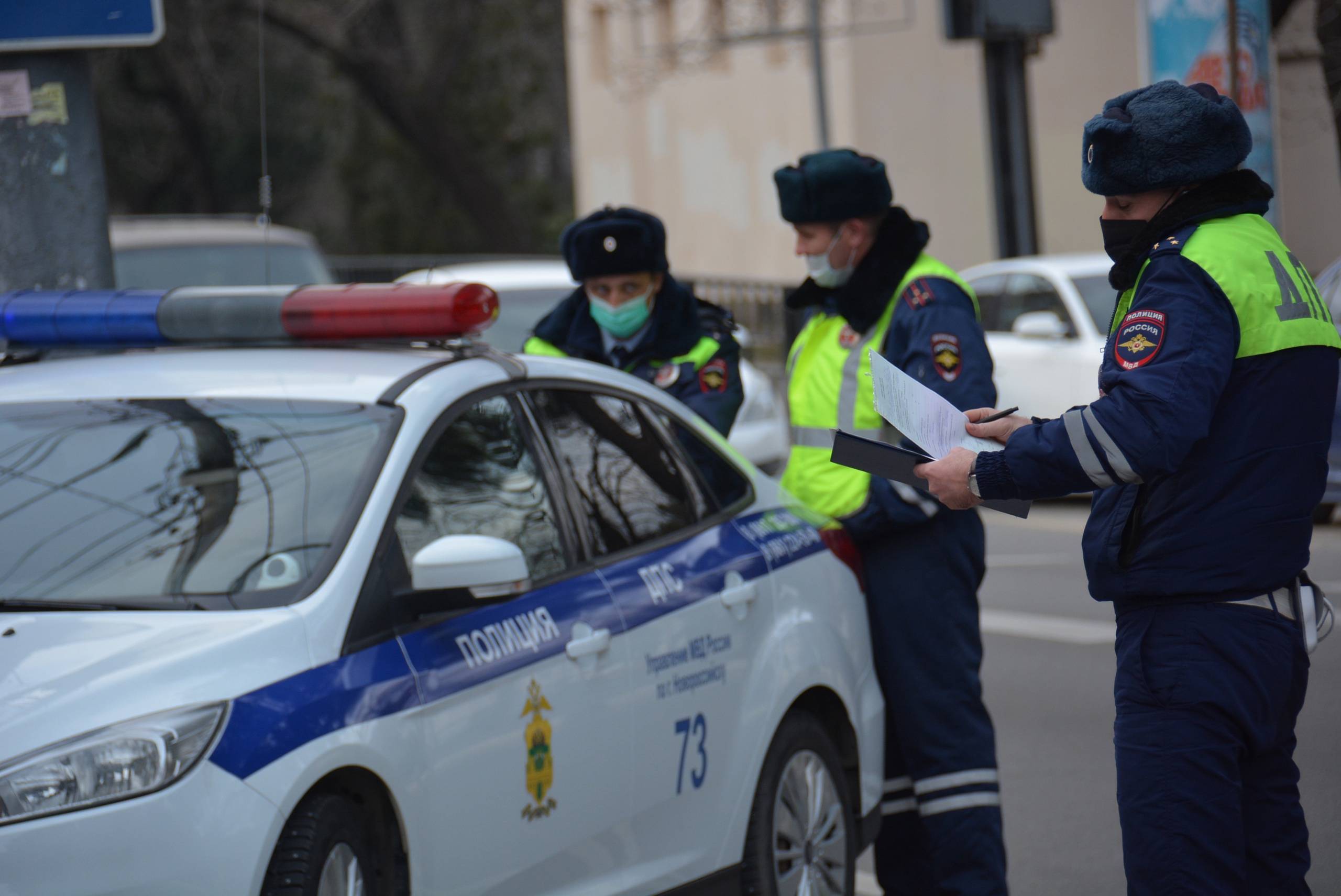 В Новороссийске полицейские устроили погоню за дерзким угонщиком БМВ