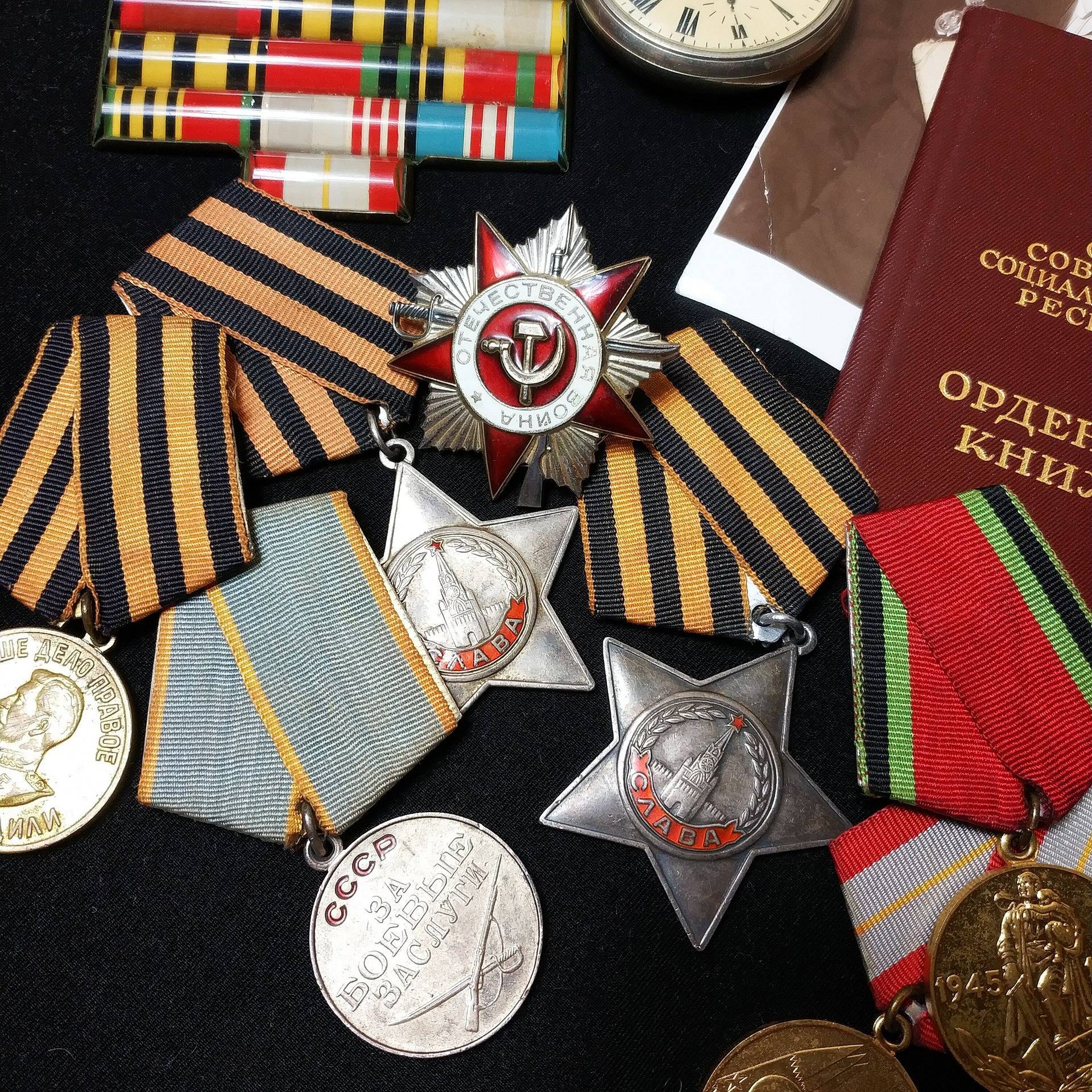 Новороссийские поисковики нашли медаль героя войны и ищут родственников ветерана