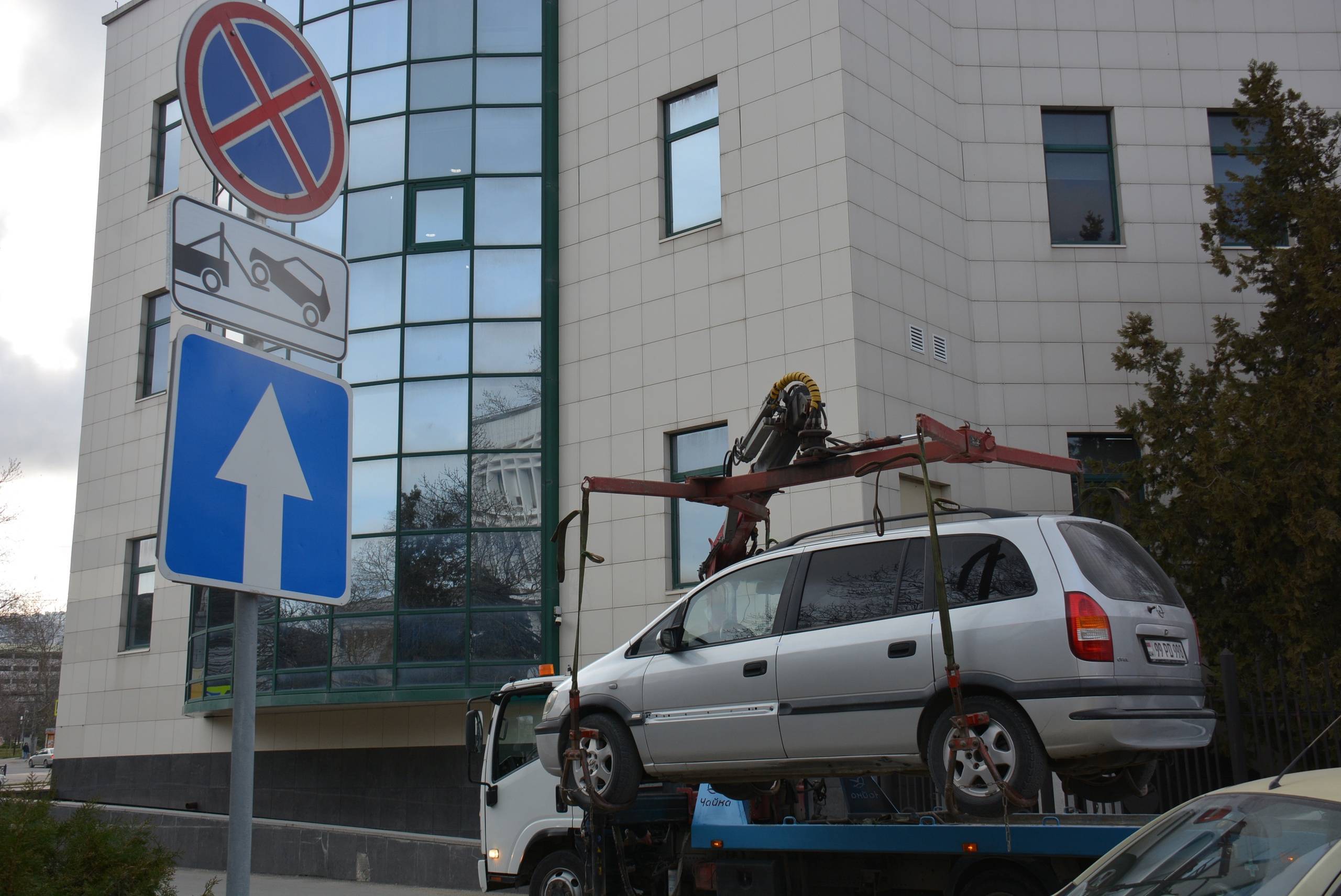 В Новороссийске автоледи оплатила штрафы только после того, как ей пригрозили отобрать машину