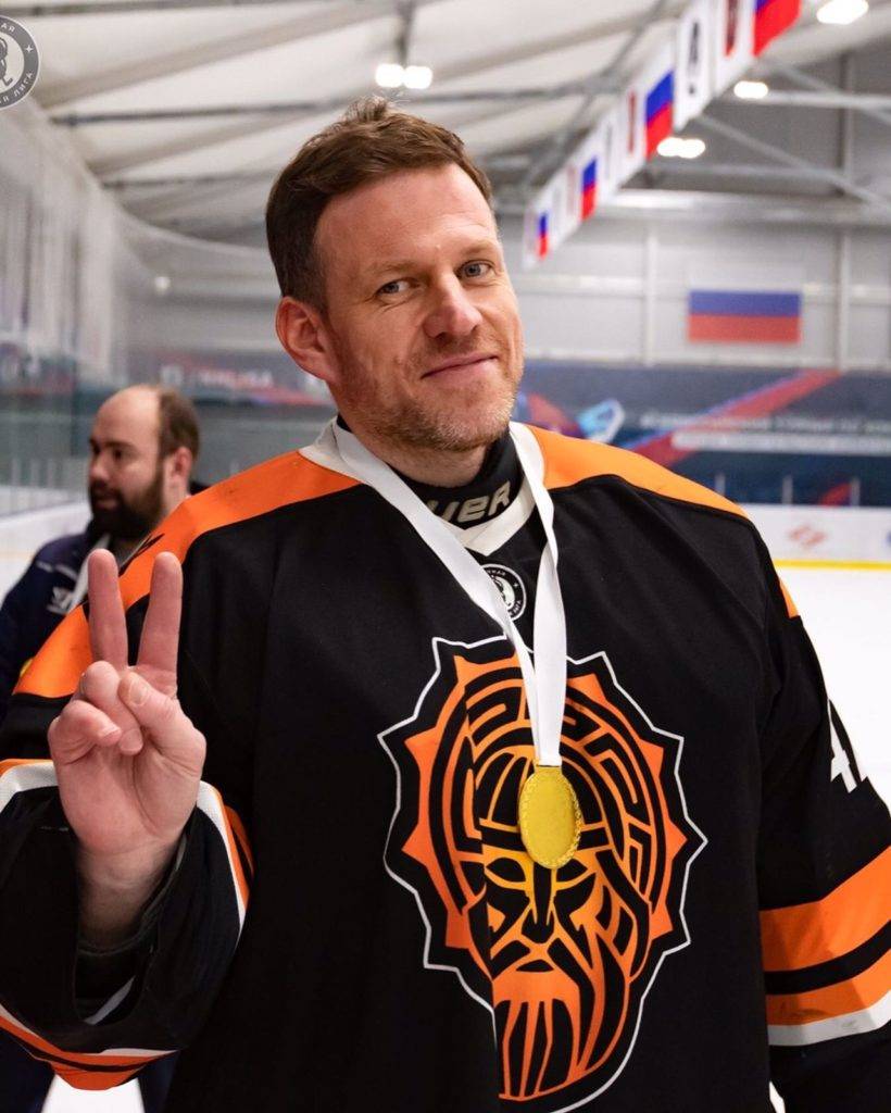 Денис Куров хоккеист