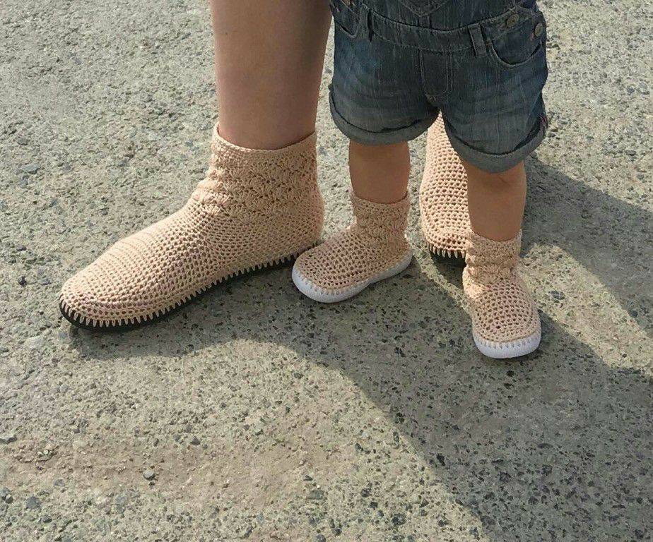 Новороссийские ремесленники освоили выпуск вязанных свадебных туфель