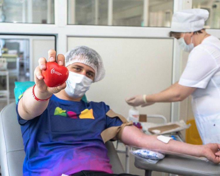 Вениамин Кондратьев: Ежегодно на краевых станциях переливания сдают кровь более 30 тысяч человек
