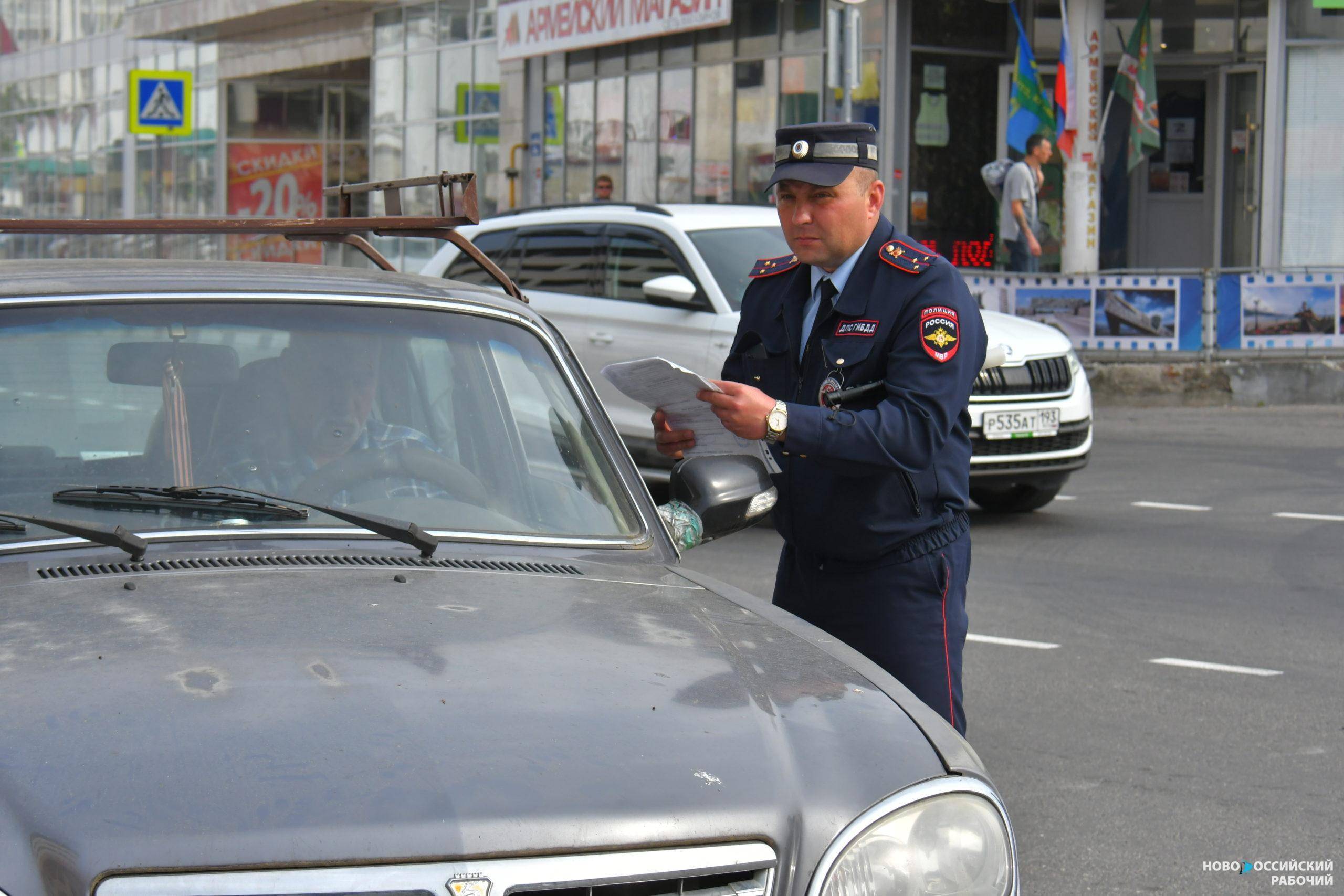 В Новороссийске на дорогах штрафовали пешеходов. Грехи перед ПДД признали не все