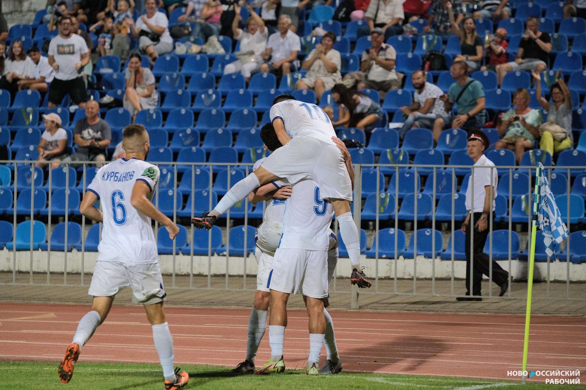 Новороссийский «Черноморец» сыграл вничью с командой из Таганрога