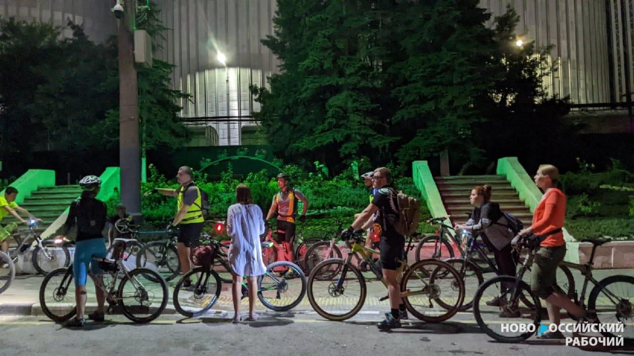Новороссийцев приглашают на велоночь