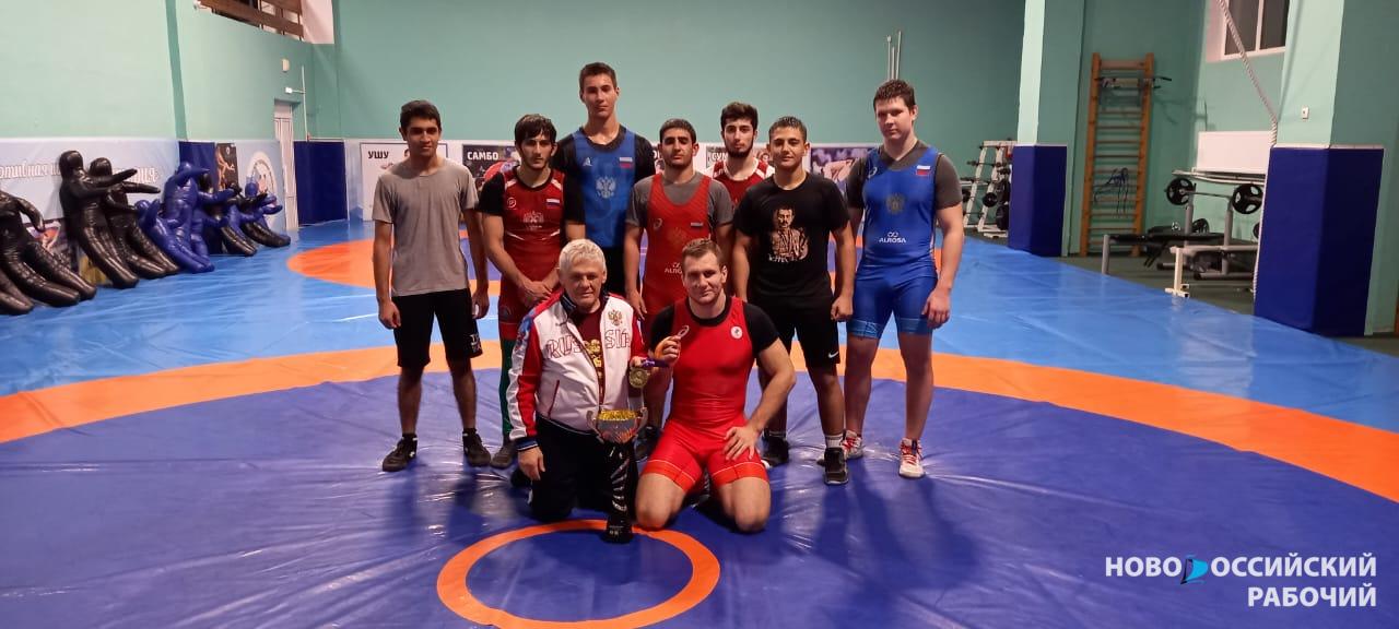 Новороссийские борцы забрали «золото» и «серебро» на турнире в Белоруссии