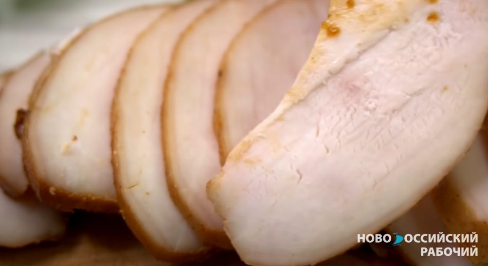 Пастрома из куриной грудки — отличная замена колбасе