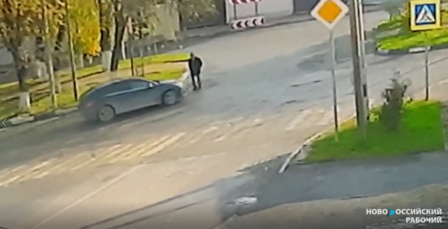 В выходные в центре Новороссийска насмерть сбили мужчину (видео)