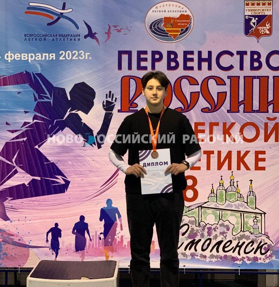 Новороссийская легкоатлетка толкнула на «бронзу» первенства России