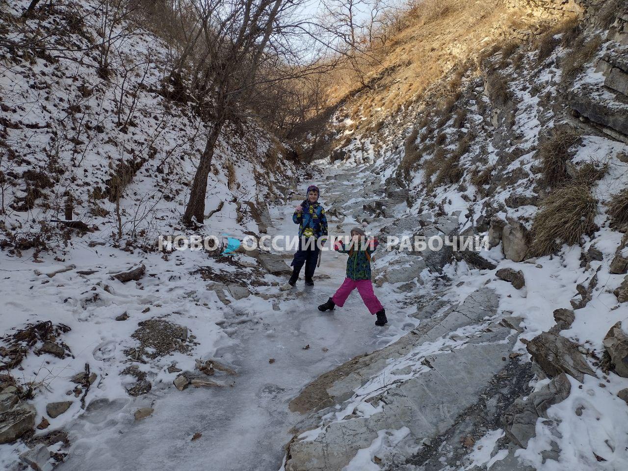 Новороссийск луначарские водопады фото