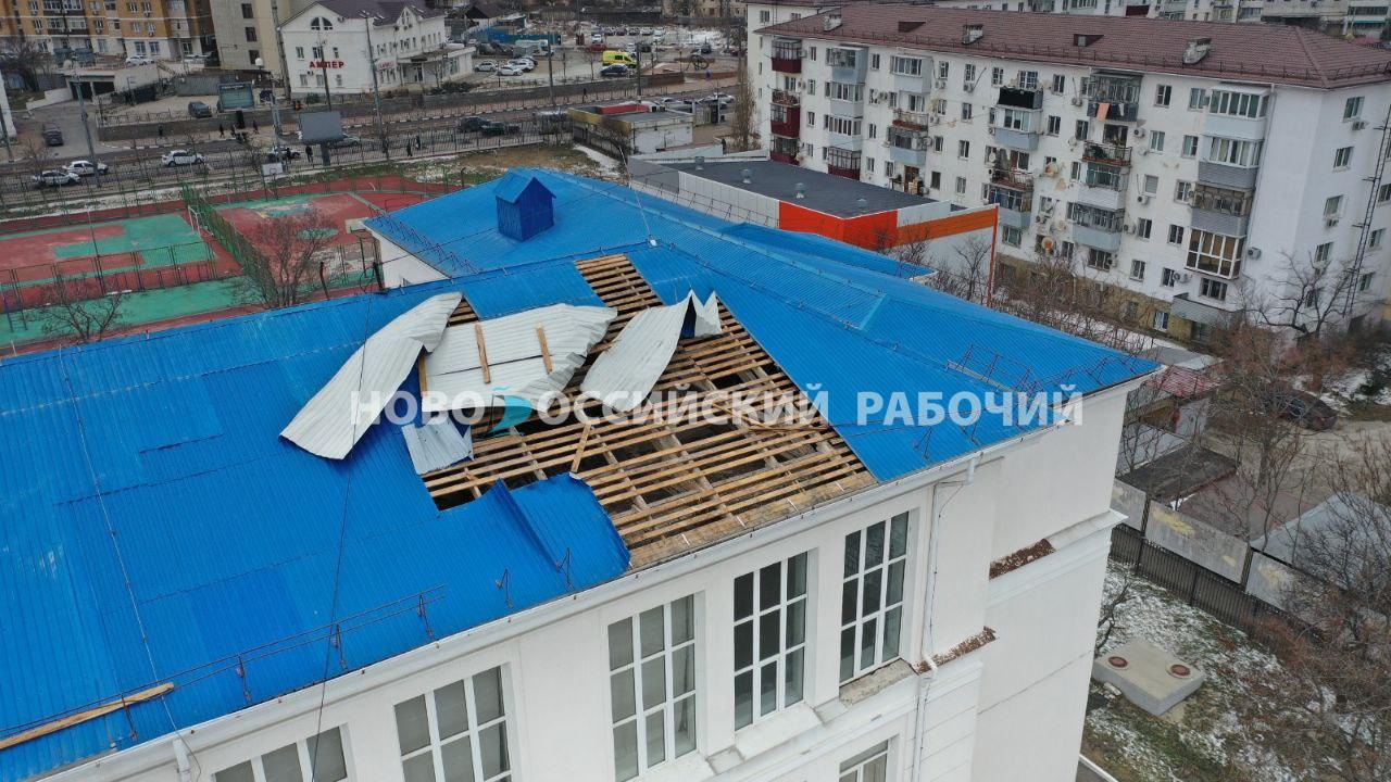 В Новороссийске ещё не все последствия урагана ликвидировали, а тут опять – до 28 м/с