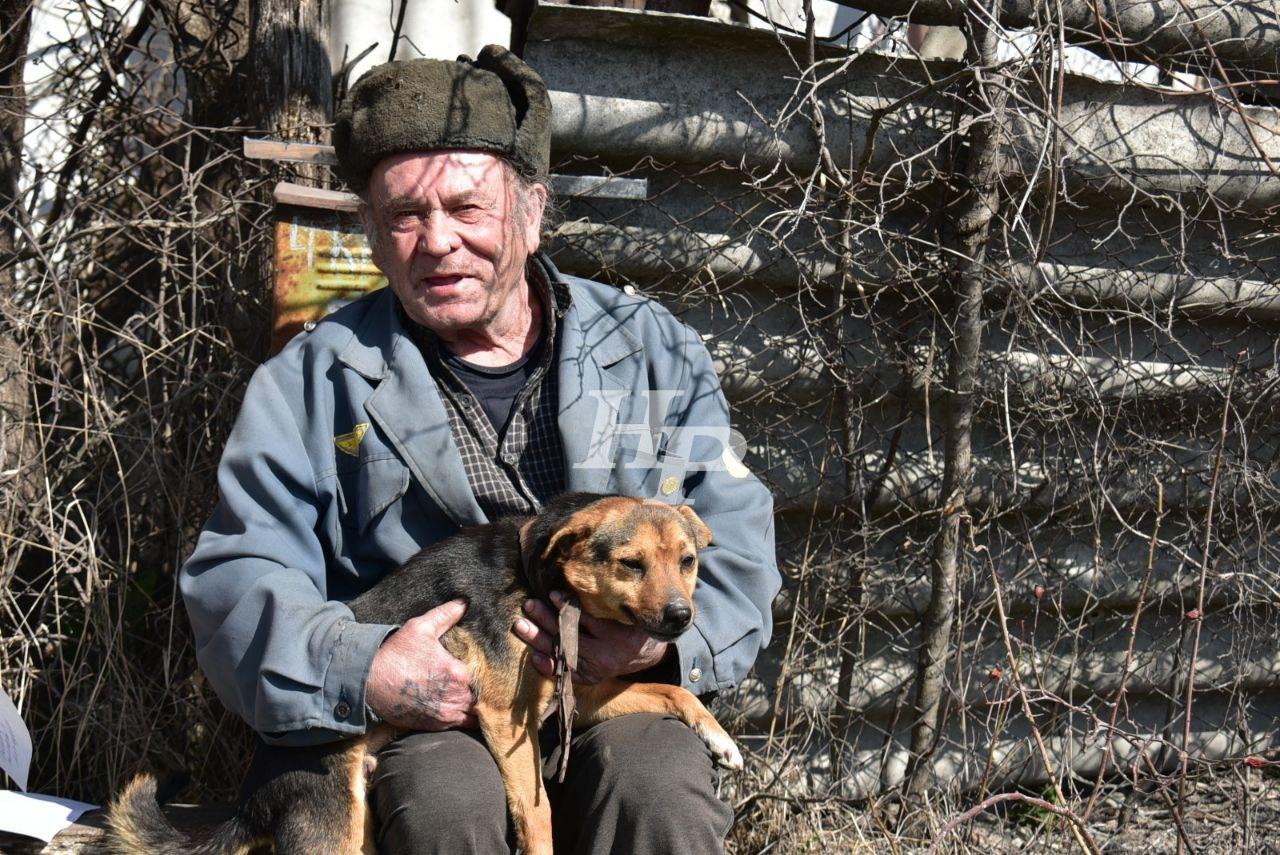 За чертой отчаяния живет в станице одинокий пенсионер с собакой, которую зовут Зеленский