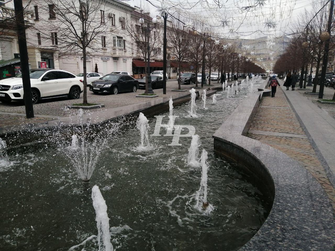 В Новороссийске запустили фонтаны