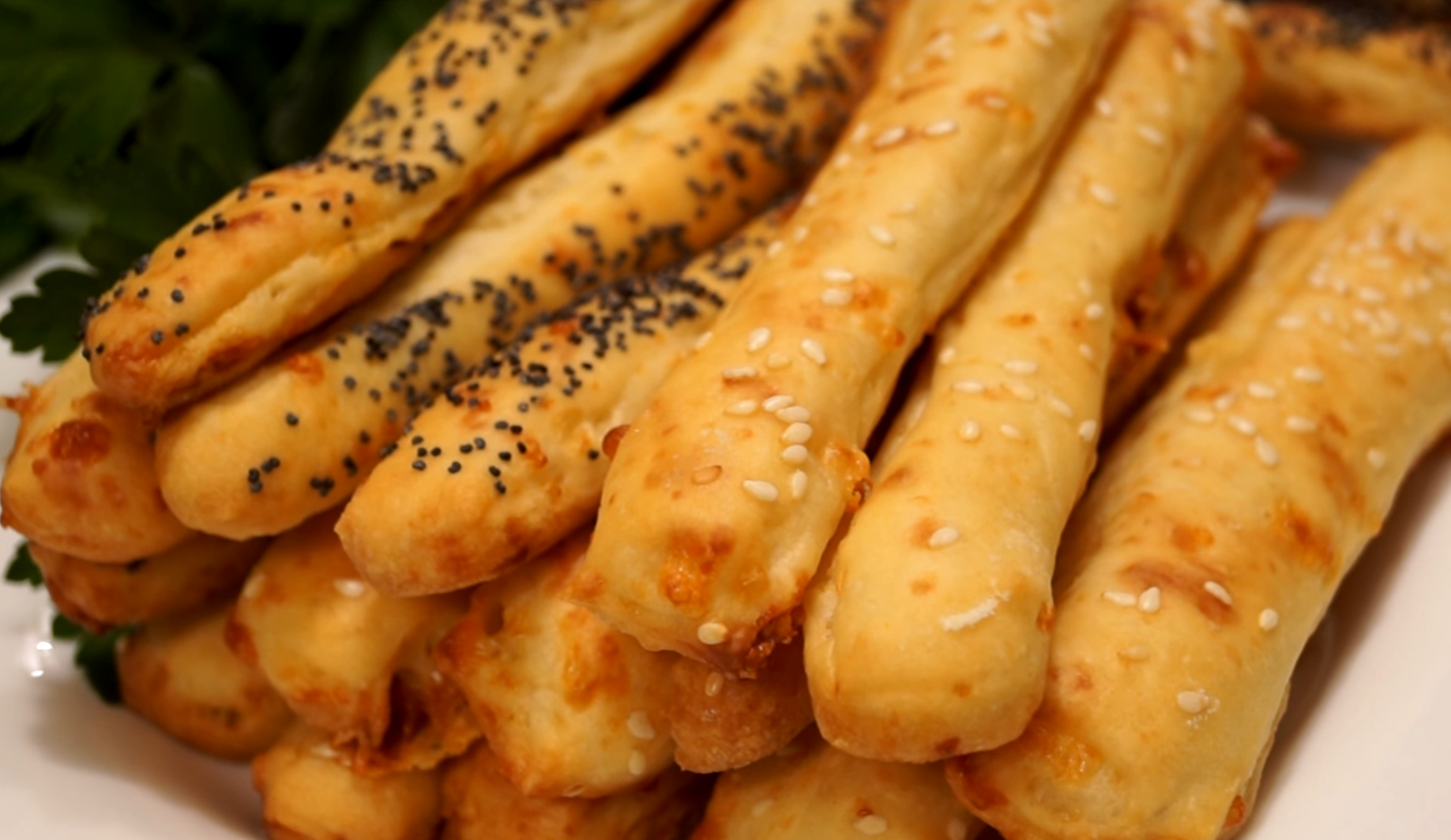 Хлебные палочки с сыром — аппетитная закуска на все случаи жизни