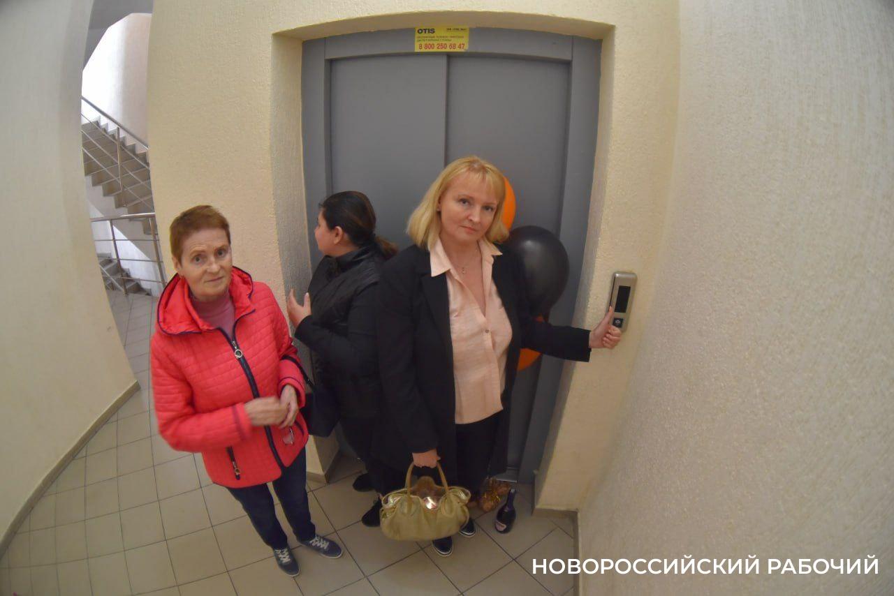 Заколдованный лифт в Новороссийске опять сломался. Снова нужно вмешательство Следкома?