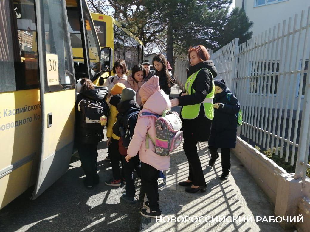 У детей из новороссийских СНТ будет шанс ездить в школу на автобусе