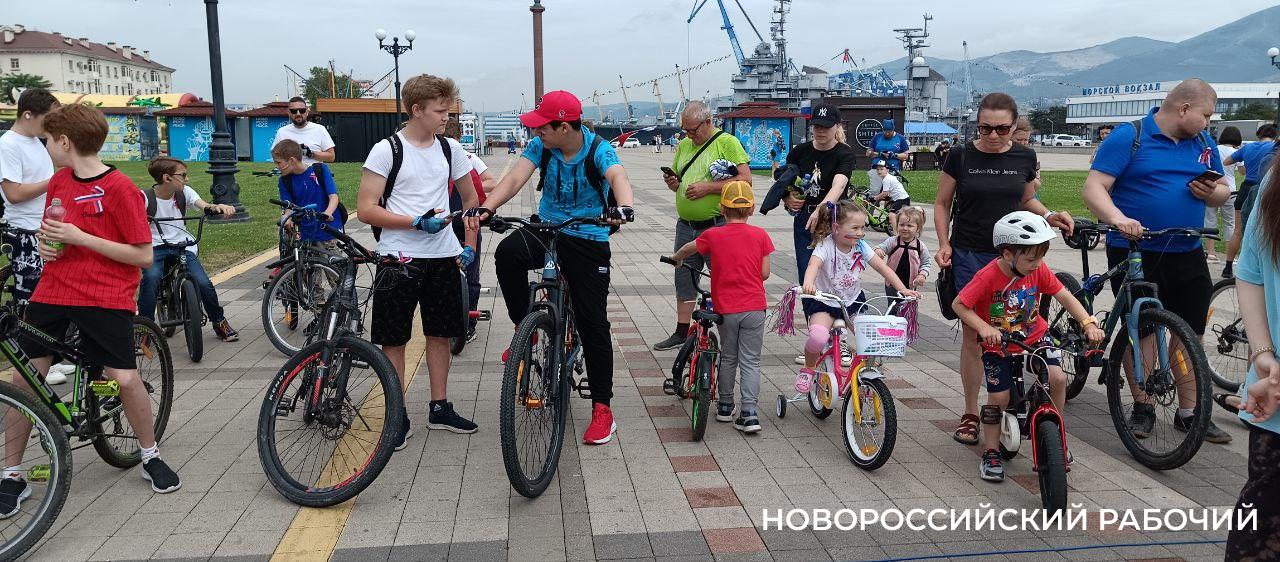 В Новороссийске сегодня прошел велозаезд «Молодость России»