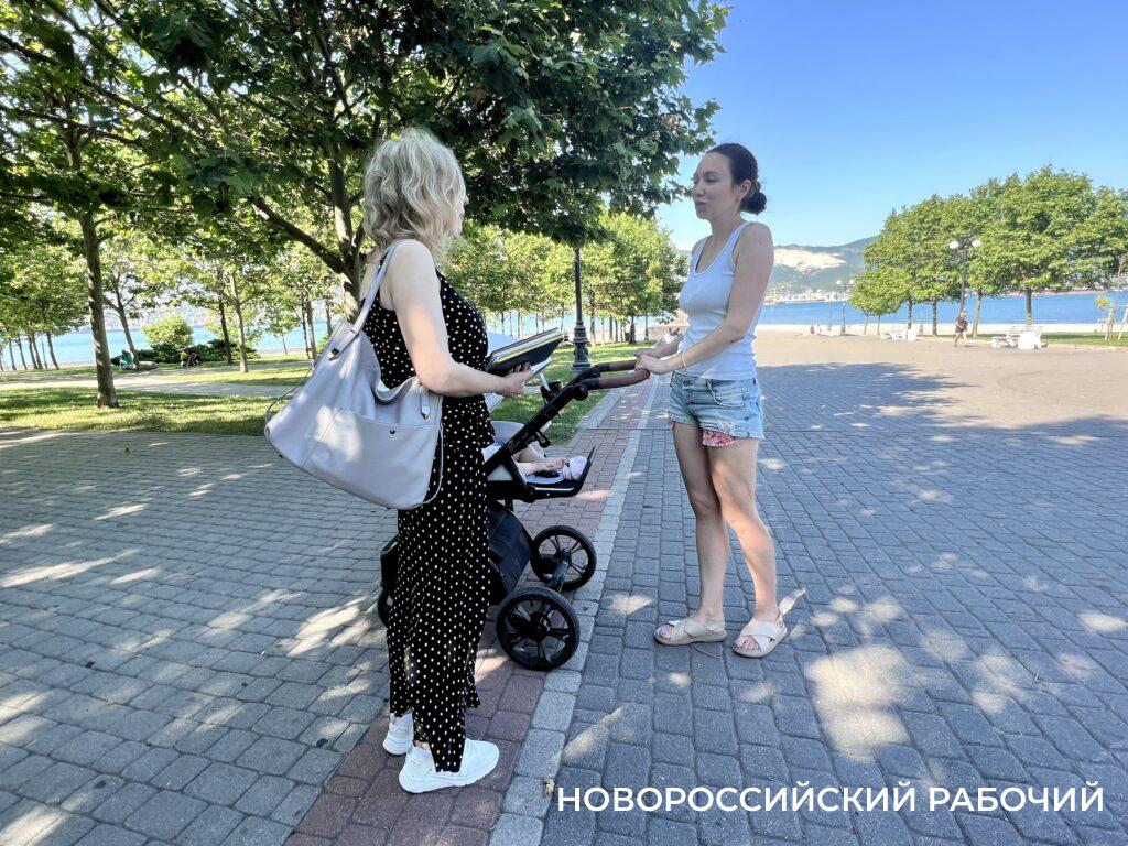 Самокатчики в Новороссийске норовят снести все на своем пути! | 09.07.2023  | Новороссийск - БезФормата