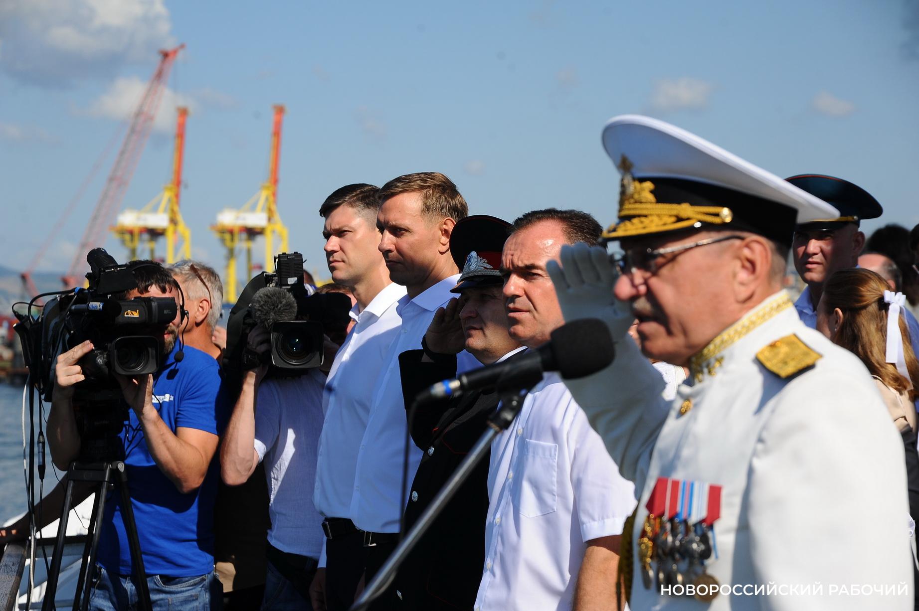 На праздновании Дня ВМФ горожане узнали новости Новороссийской военно-морской базы