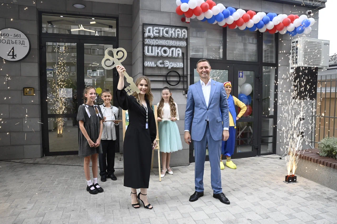 В Новороссийске открылся второй филиал знаменитой художки. Но желающих учиться все равно больше!