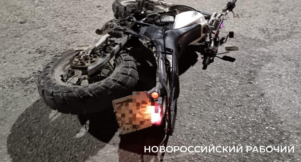 В Новороссийске в аварии пострадала девушка на мотоцикле