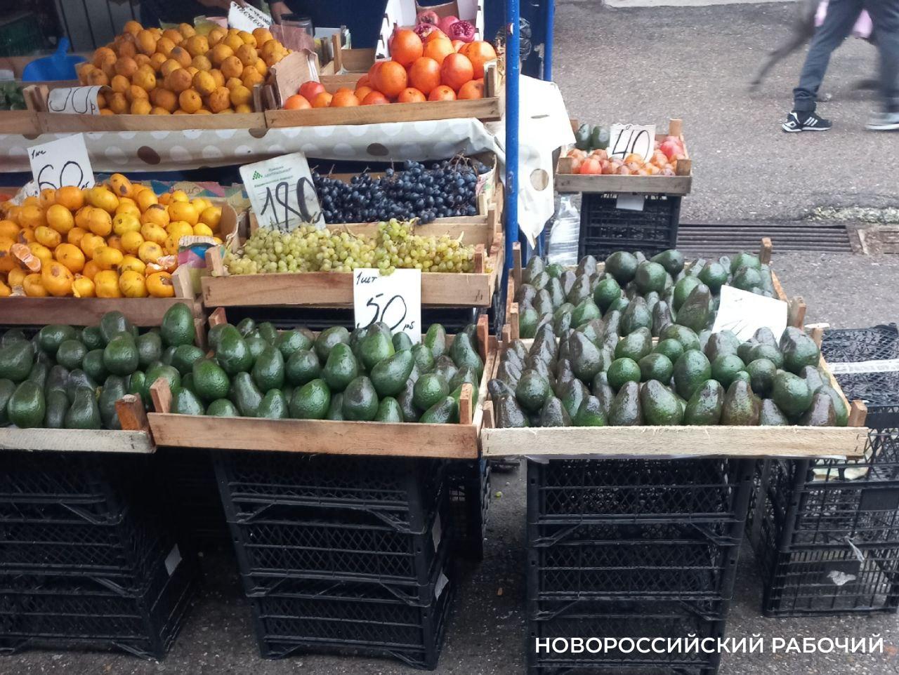 Рынок Новороссийска «завален» подпорченными авокадо