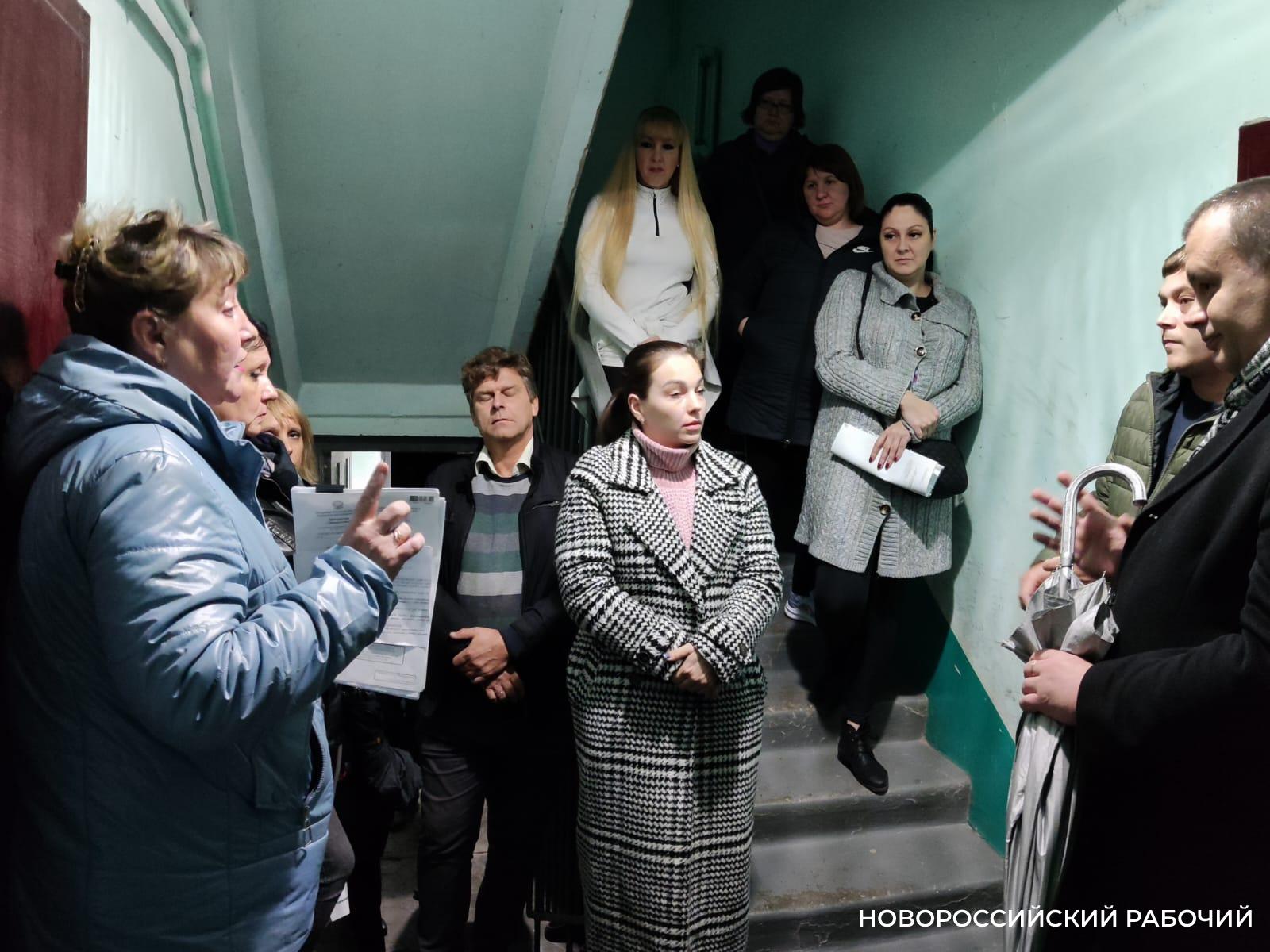 «Мы решили бороться за свой дом!» В Новороссийске жители МКД судятся с управляющей компанией