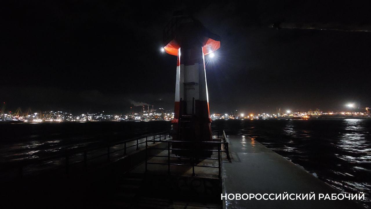 В Новороссийске ищут мужчину, который вышел в море на лодке и не вернулся