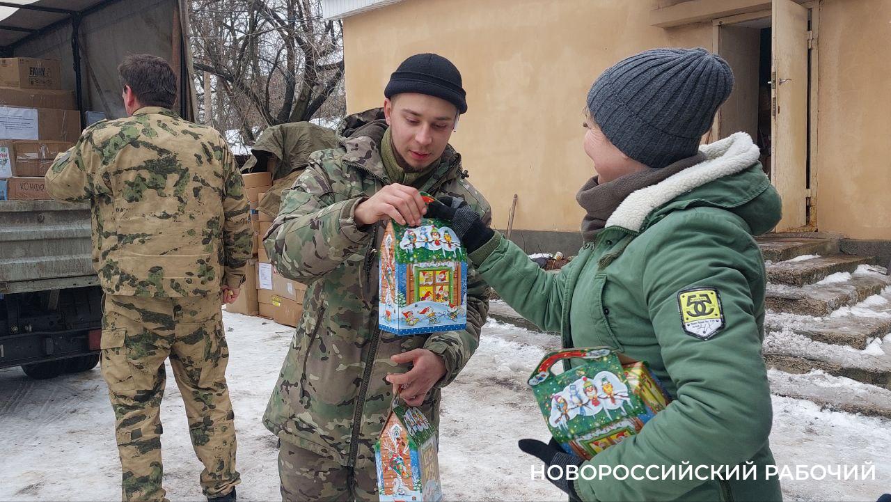Новороссийск собрал и отправил больше 370 тонн гуманитарной помощи
