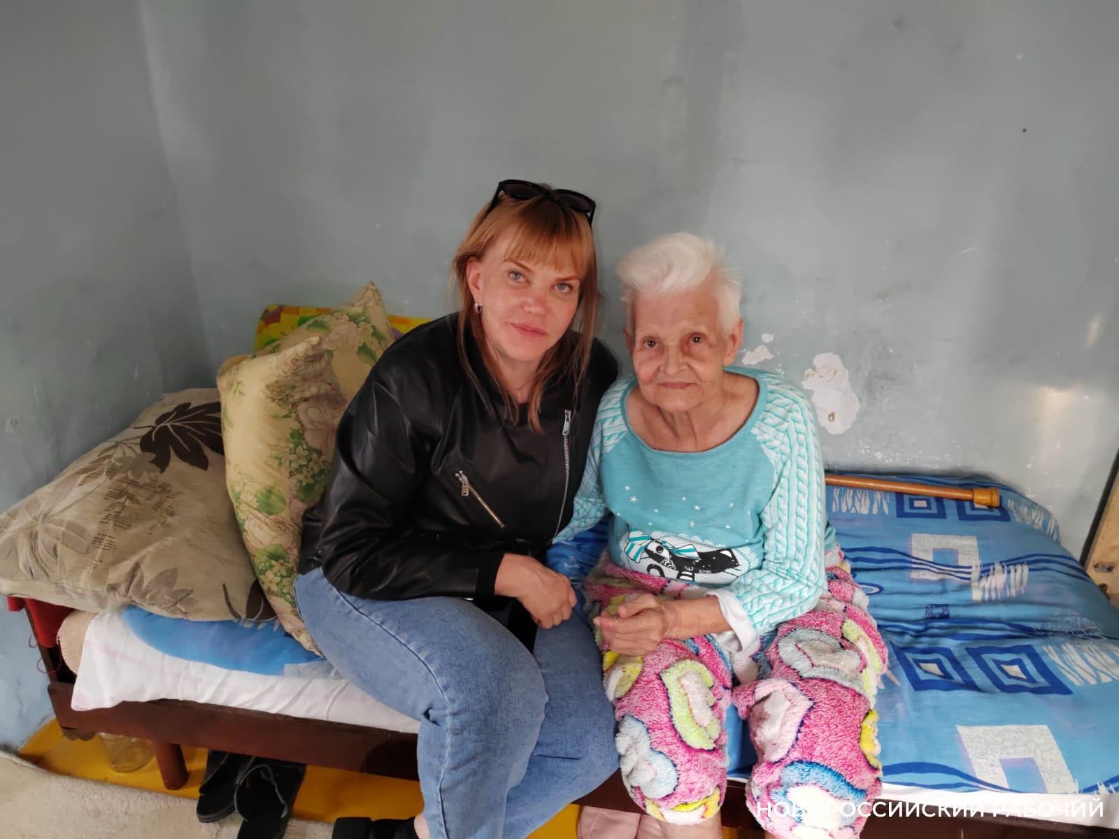 «Наконец-то я вижу море и вас, спасители!» В Новороссийске вернули зрение брошенной родными 84-летней женщине  