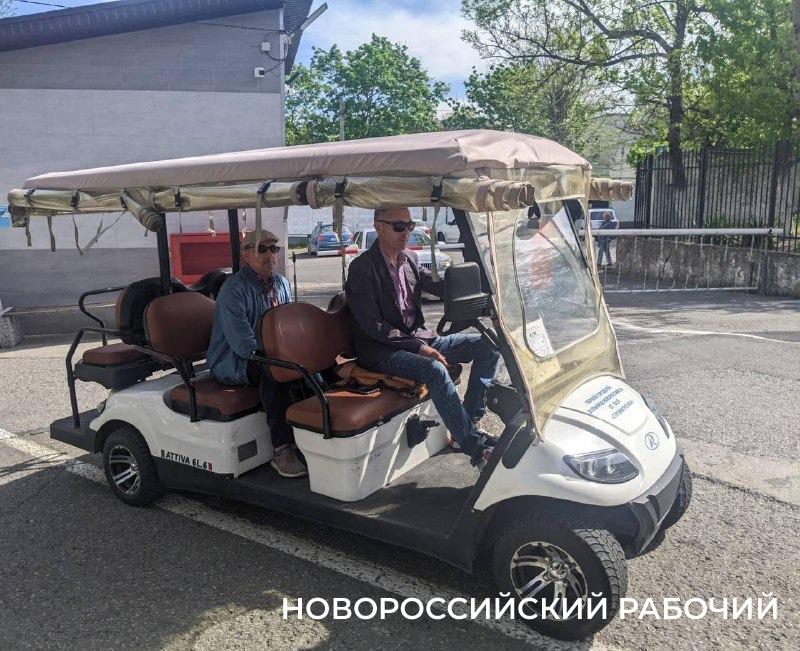 В больничном городке Новороссийска на маршрут вернулся электромобиль