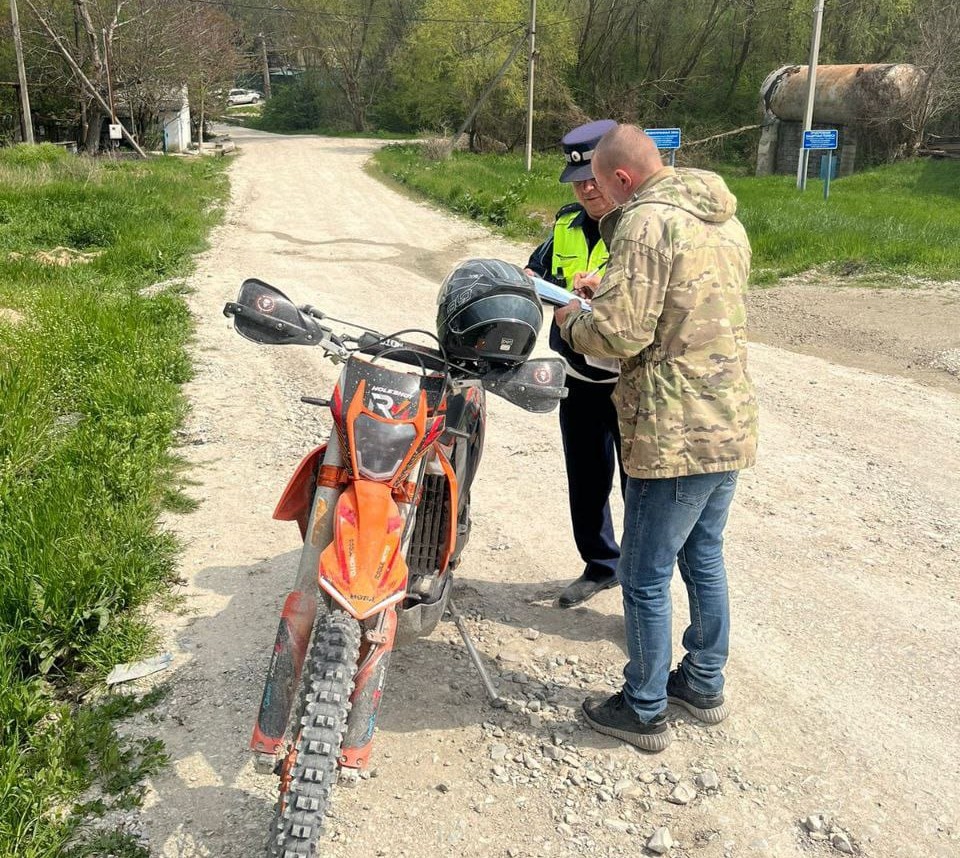 Ни документов, ни прав. В Новороссийске составили 7 протоколов на мотоциклистов