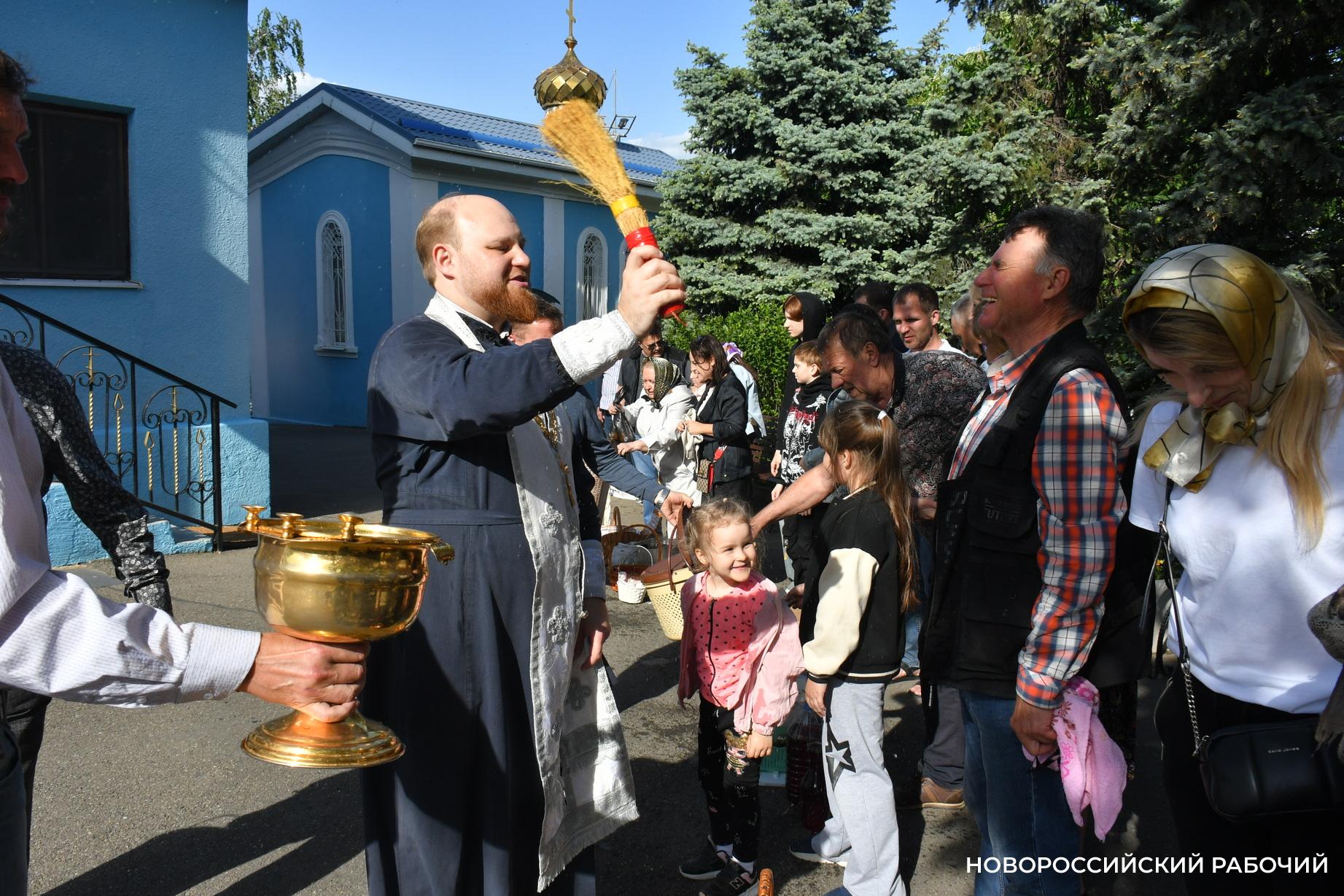 С праздником Святой Пасхи! Примите поздравления, новороссийцы! – Новости  Новороссийска